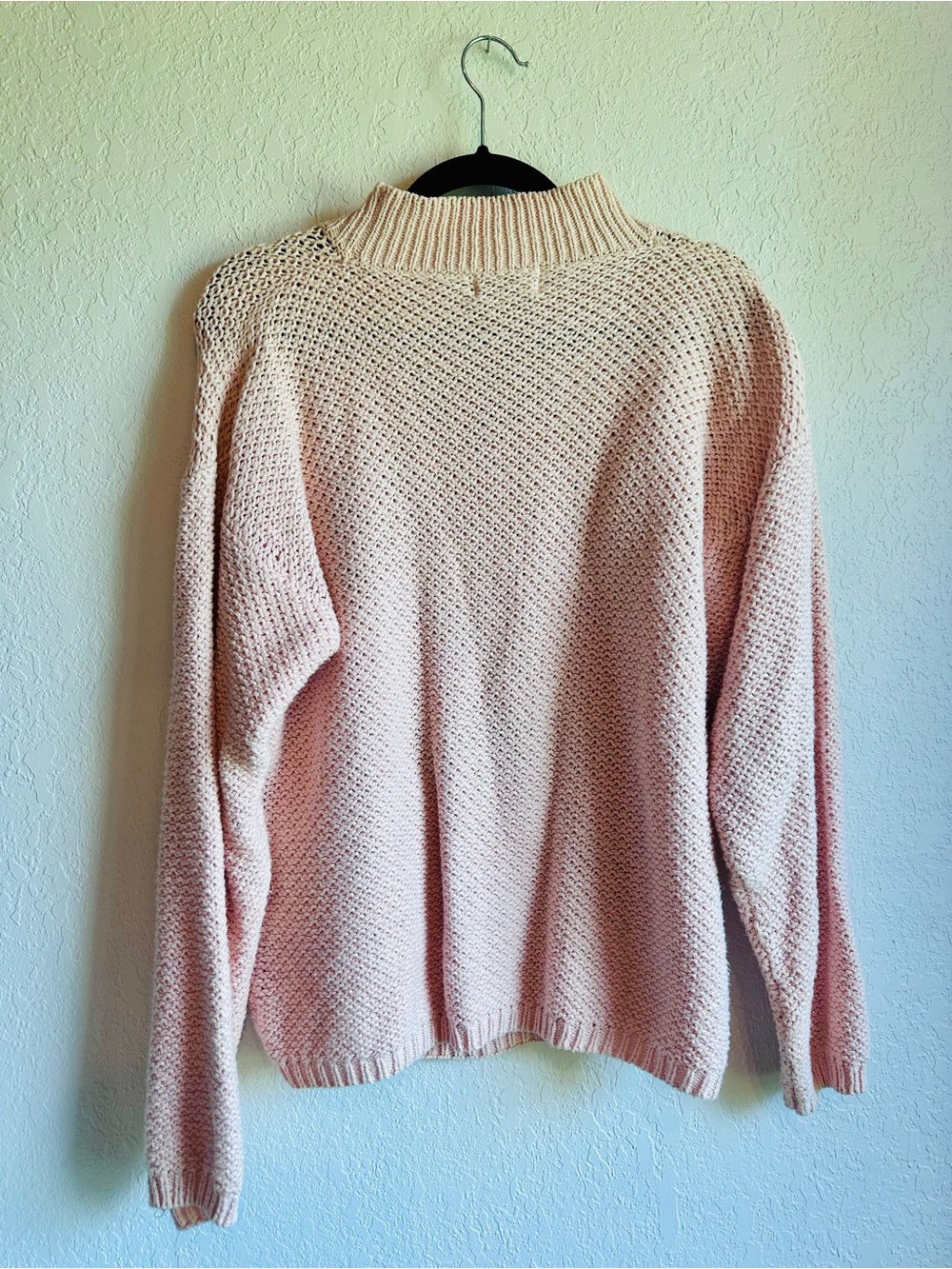 Women’s vintage Pink Floral Cable Knit Sweater - Picture 4 of 6